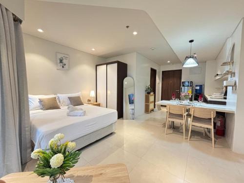 Maribago Apartment | 300 Mbps WiFi , Netflix , Coffee machine , Tambuli
