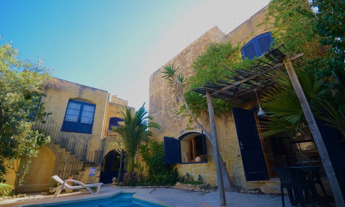Ta' Għammar Other | 300 yo, 4 bedroom farmhouse with private pool