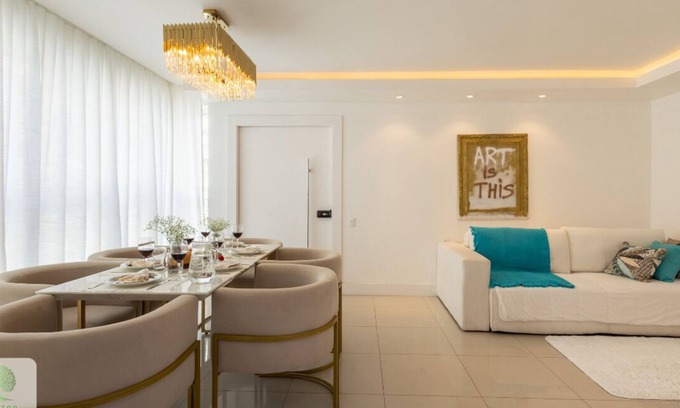 Centro Apartment | 300m from the sea, 3 Suites, 2 Garages