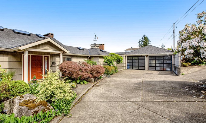 Belfair House | 307 m² House ∙ 3 bedrooms ∙ 10 guests