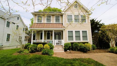 Cape May Point House | 320 Knox Avenue, Cape May Point