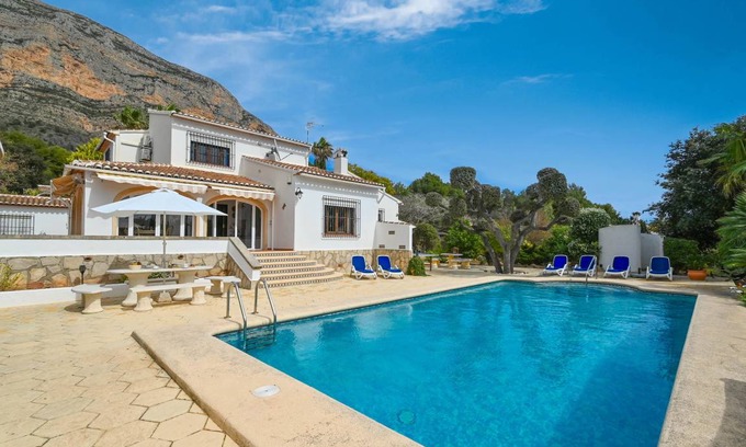 Montgo de Toscamar House | 320 m² House ∙ 5 bedrooms ∙ 10 guests