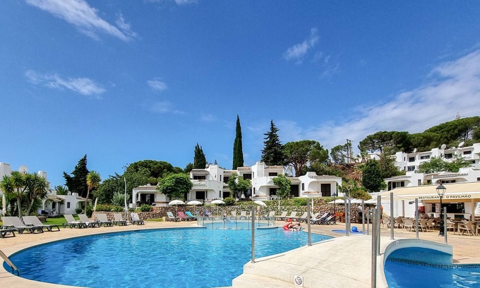 Alpouvar Apartment | #322 Albufeira Family Stay by Home Holidays
