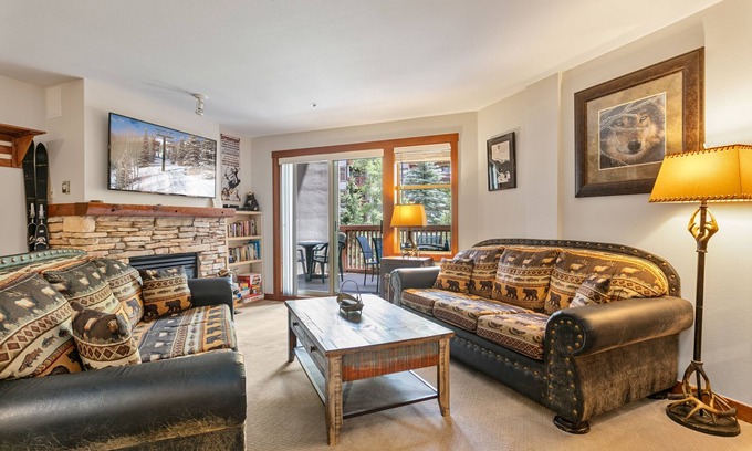 Salt Lake Mountain Resorts Condo | 3220 - Two Bedroom Standard Powderhorn Lodge by RedAwning