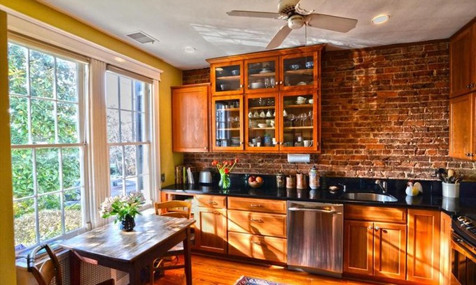 Georgetown House | 3221 Northwest Townhome #1038 Townhouse