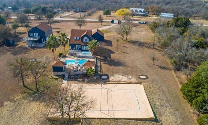 Manor House | 325 m² House ∙ 1 bedroom ∙ 14 guests
