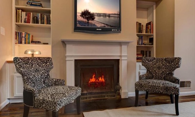 Georgetown House | 3256 Northwest Townhome #1033 Townhouse