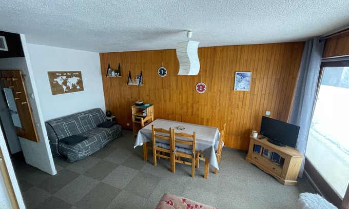 La Toussuire Apartment | 32m2 SOUTH garden level, view of the Arves needles.