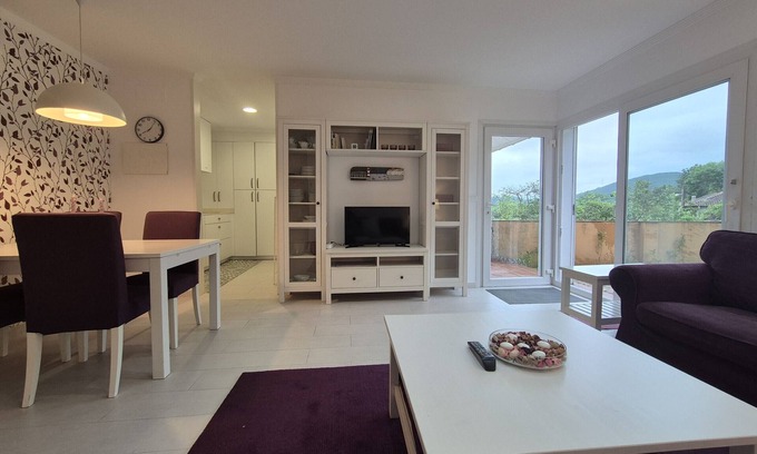 Caces Apartment | 34A02 House in Las Caldas