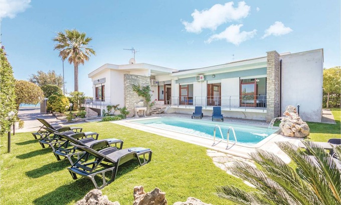Terracina House | 350 m² House ∙ 6 bedrooms ∙ 14 guests