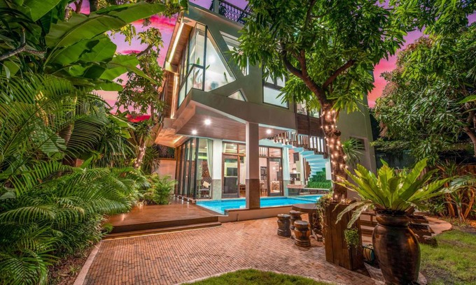 Siem Reap Villa | 350 m² Villa ∙ 2 bedrooms ∙ 4 guests