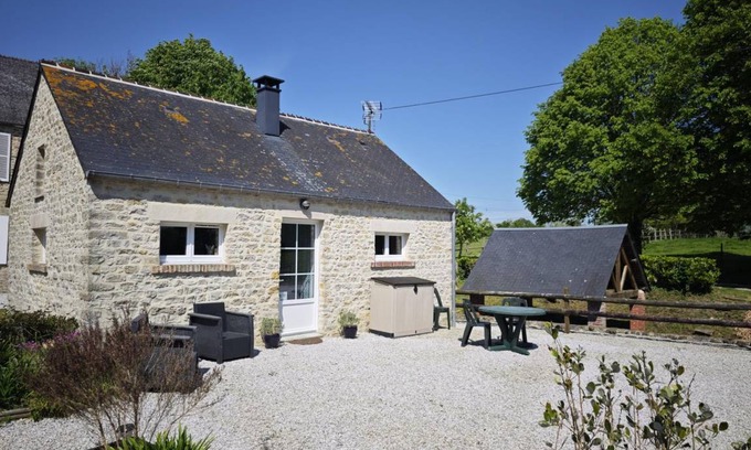 Sainte-Marie-du-Mont House | 36 m² Gîte ∙ 1 bedroom ∙ 2 guests