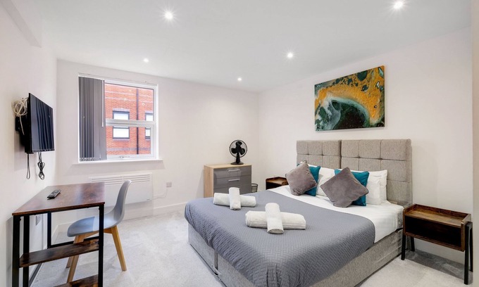 Camberley Apartment | 360 GU15 Aspen Court 03 - Modern 1 bedroom Apartment 03 Town Centre Camberley