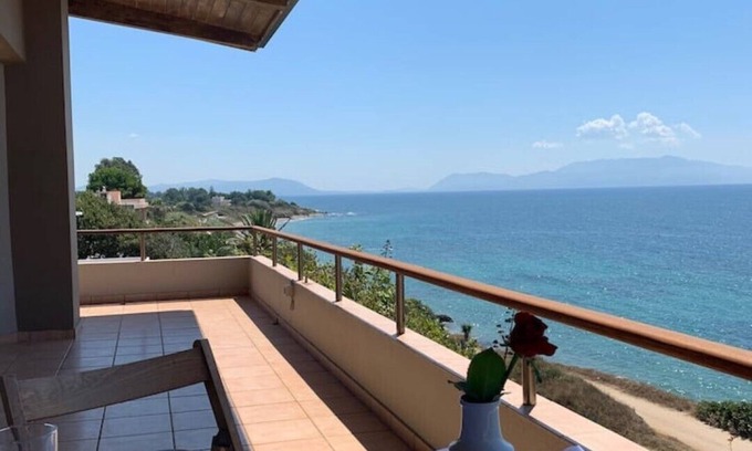 Mytikas Apartment | 360º suite with endless views to the Ionian Sea
