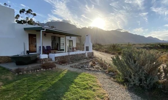 Montagu Cottage | 360on62 Mountain View Farm Cottages