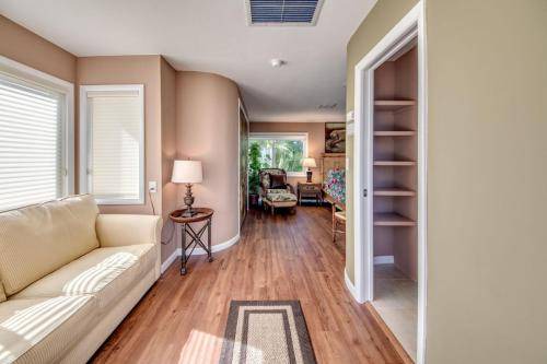 Mid Island House | 369 m² House ∙ 1 bedroom ∙ 14 guests