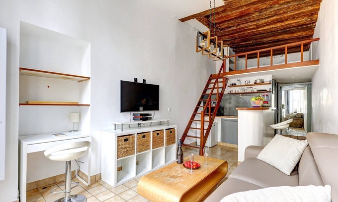 Saint-Merri Apartment | 378 Suite Verrerie - Superb studio in Paris