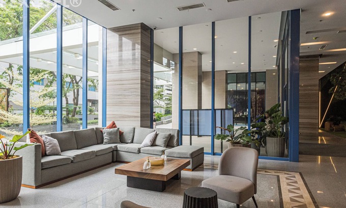Lahug Apartment | 38 Park Avenue Chic Luxe Haven Skyline Studio New