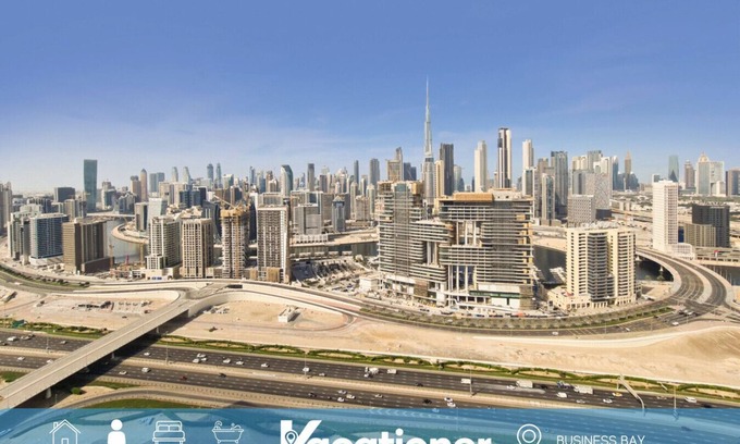 Business Bay Apartment | 3805 DAMAC Paramount B, Business Bay · DAMAC Paramount B, Business Bay - Three Bedroom