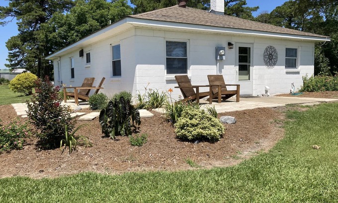 Pinetown House | 3bd, 1ba across from Pocosin Lakes Wildlife Refuge