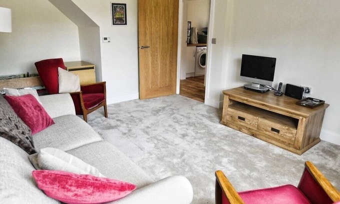Barnetby House | 3BD Gem in the Heart of Barnetby Le Wold