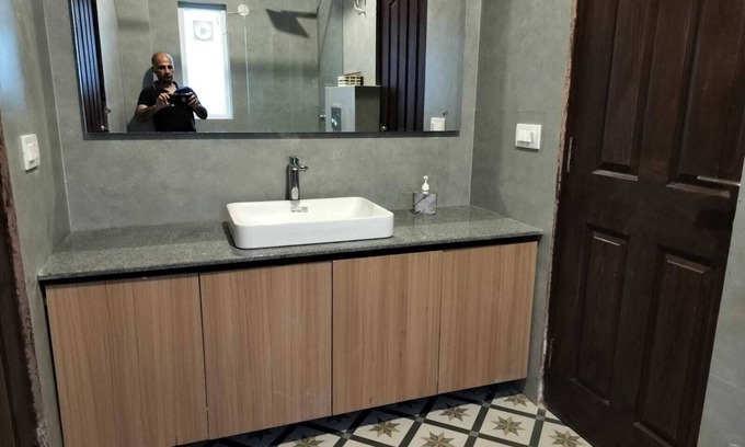 Dharampur Apartment | 3BHK fully furnished apartment in tranquil Dharampur with stunning mountain view