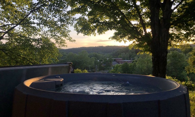Beattyville House | 3BR/3BA large house near Red River Gorge