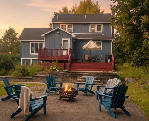 Lake Luzerne-Hadley Apartment | 3BR Lake Luzerne Retreat with Game Room & Hot Tub