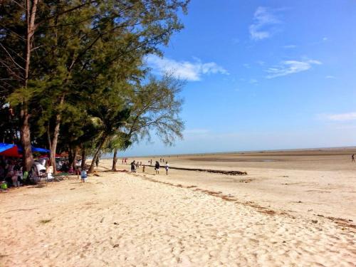 Sungai Pelek House | 3BR Retreat Homestay near to GoldCoast, Sepang by Verano