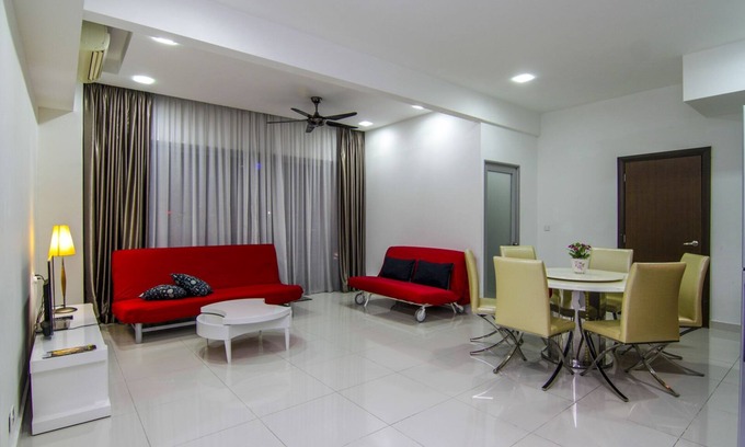 Chow Kit Apartment | 3BR Top KLCC View at Regalia Residence
