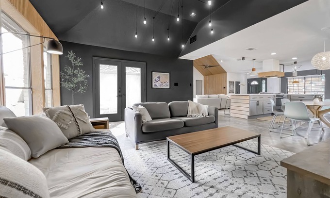 Mission Bend House | 3kings new custom design spacious clean