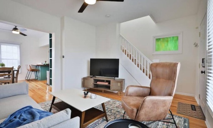 Italian Village House | 3rd Ave Cottage - Close to Short North & Downtown