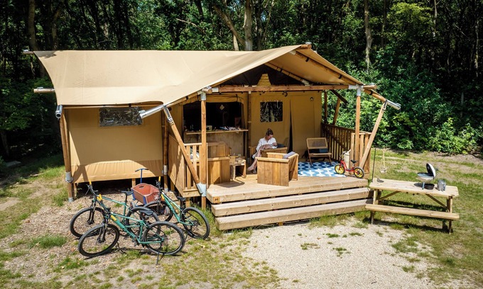 Huizen RV Rental | 4-6-person safari tent in the holiday park Landal Gooise Heide