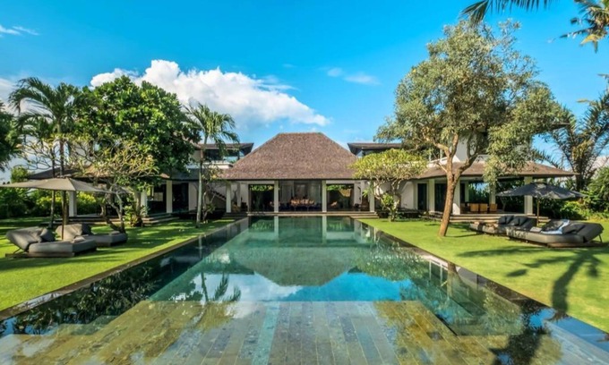 Cemagi Villa | 4 BDR Families Villa 50 meters to the beach at Canggu