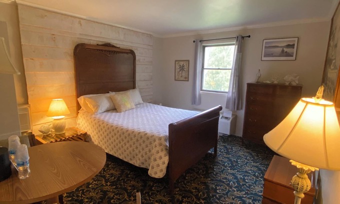 Cooksburg Apartment | 4-Beach Room