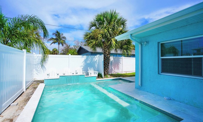 Indian Rocks Beach House | 4 bed condo heated pool, hot tub, beach gear