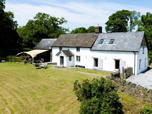 Westbrook Court House | 4 Bed in Clyro 92039