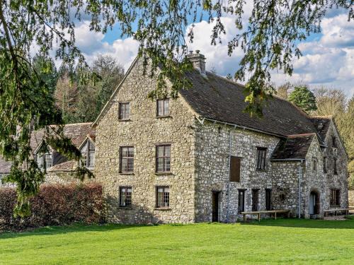Llanover House | 4 Bed in Llanover 91243