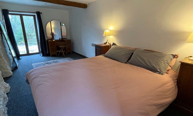 Saint-Nicolas-du-Pelem House | 4 Bedroom House, Sleeps 10, Swimming Pool, Wi-Fi, family & pet friendly