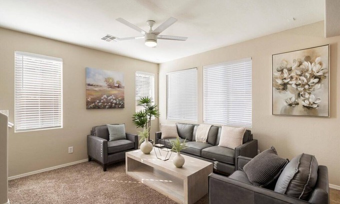 Seville House | 4-bedroom, 3 Bath Home in Gilbert—Pets Welcome