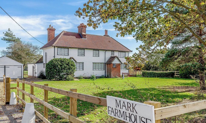 Southminster Cottage | 4 bedroom accommodation in Tillingham, near Southminster