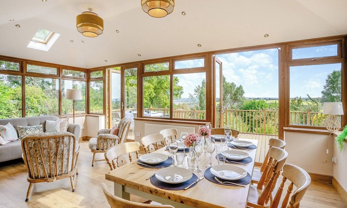 Llanelli Cottage | 4 bedroom accommodation in Llanelli