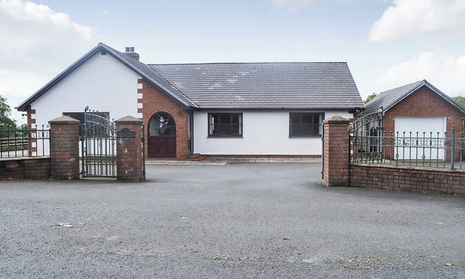 Bethania Cottage | 4 bedroom accommodation in Tregaron
