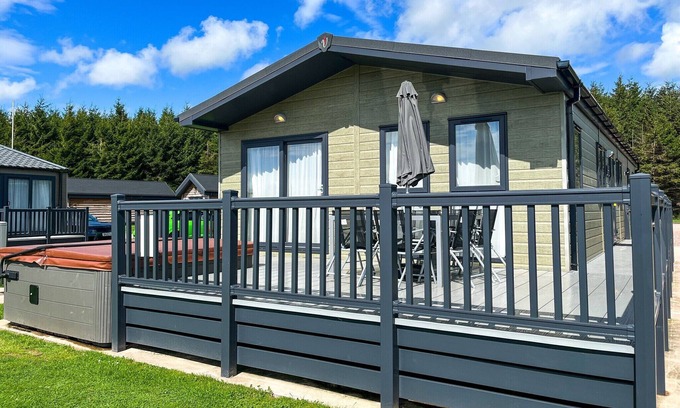Annan Cabin | 4 bedroom accommodation in Annan