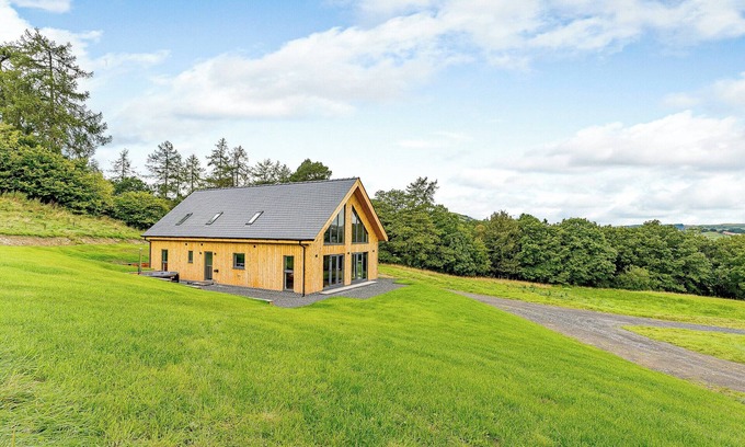 Carno Cottage | 4 bedroom accommodation in Carno