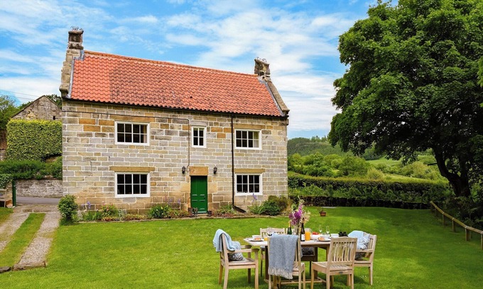 Hawnby Cottage | 4 bedroom accommodation in Hawnby, near Helmsley