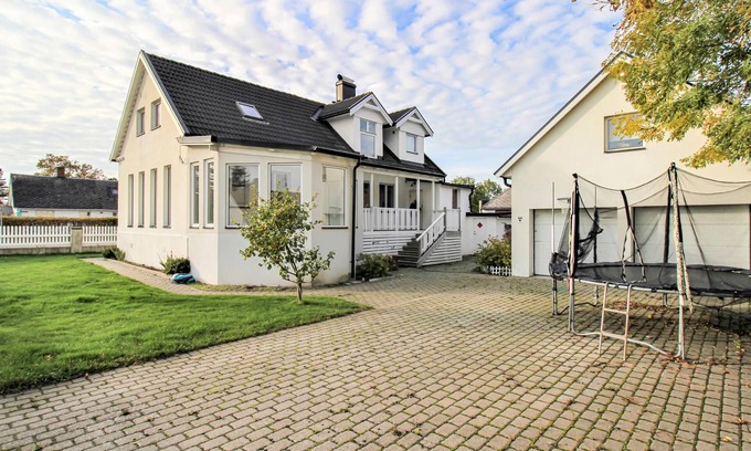 Hoganas House | 4 bedroom accommodation in HÖGANÄS