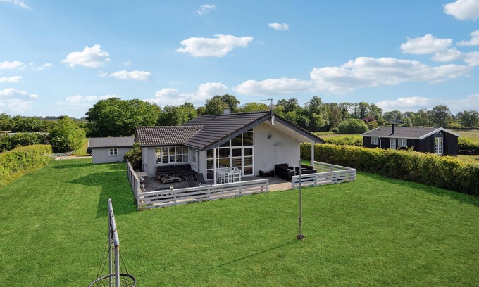 Østerskov House | 4 bedroom amazing home in Humble