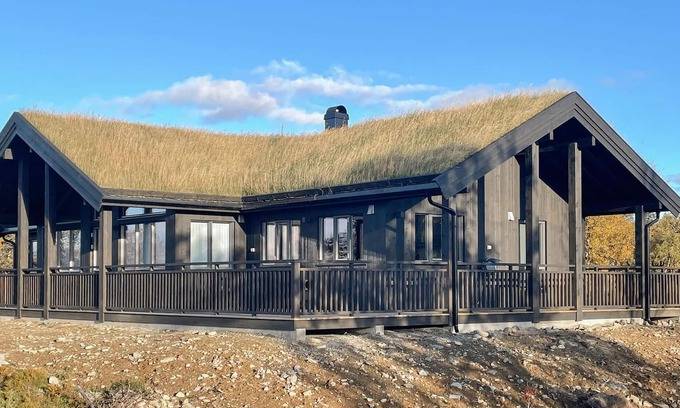 Nord-Fron House | 4 bedroom awesome home in Kvam
