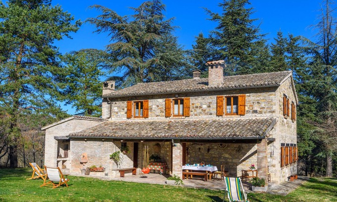Acqualagna House | 4 bedroom beautiful home in Acqualagna